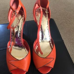 Size 8 BCBG Orange and Brown peep toe shoes